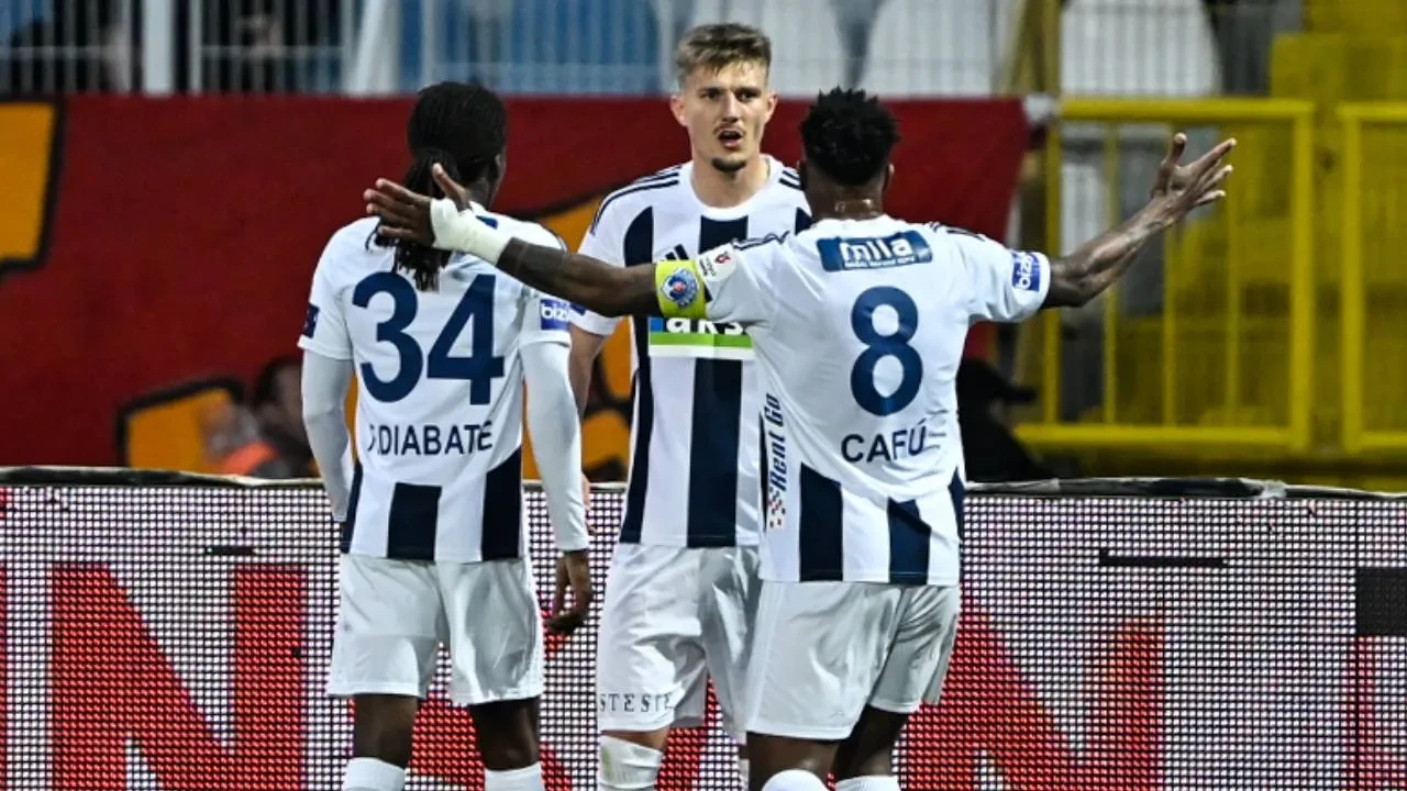 Galatasaray sezonu yenilgiyle kapattı! Kasımpaşa, Galatasaray'ı yenerek Süper Lig'de kaldı