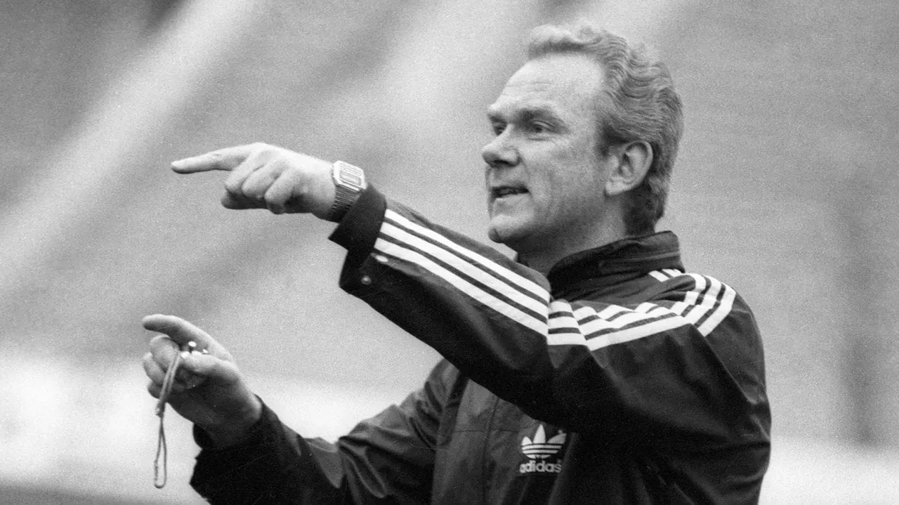 Dünyanın en iyi teknik direktörleri belli oldu! Sadece 1 Türk teknik adam futbol tarihine damga vuran isimler arasına girdi