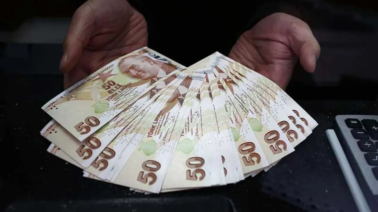 Emeklilere çifte bayram!