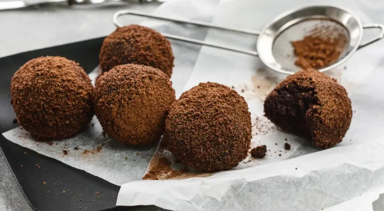 İtalyan mutfağının en ikonik lezzeti: Tiramisu tadında 10 dakikaya hazır atom tatlı tarifi