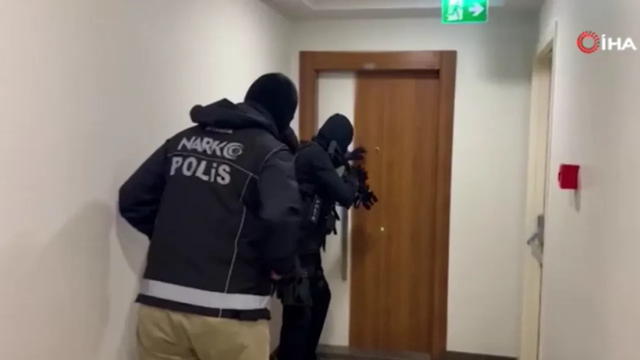 Kırmızı bültenle aranıyordu! MİT'in operasyonuyla yakalandı