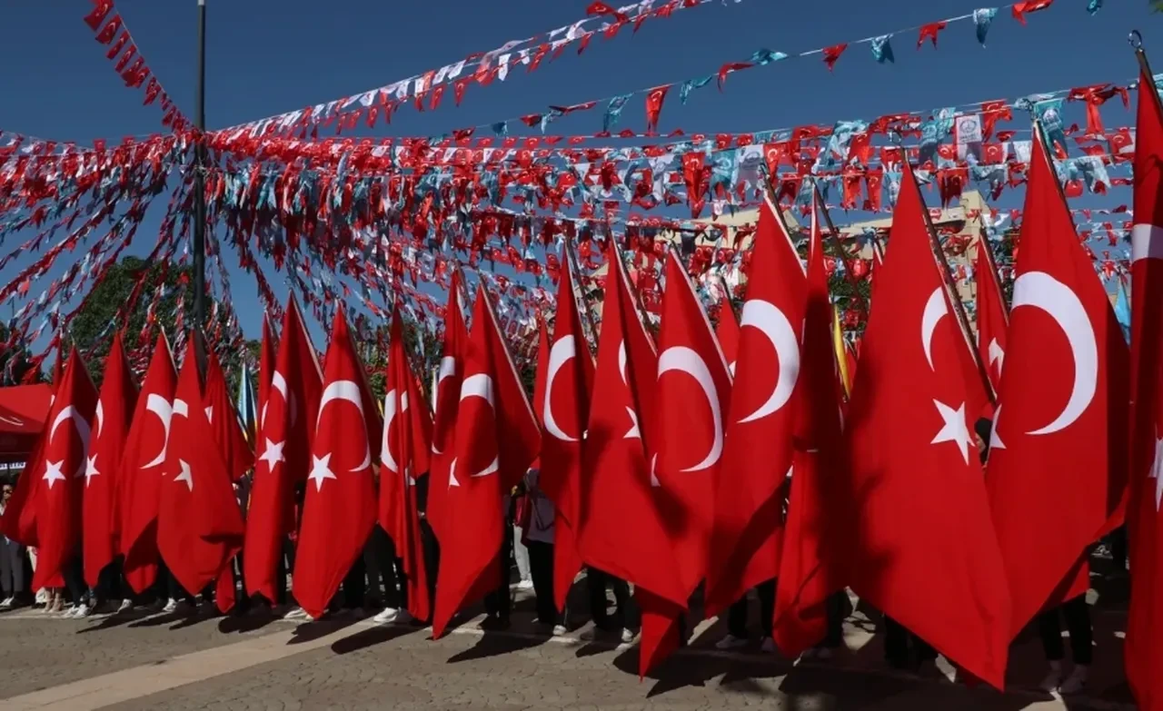 19 Mayıs bankalar ve kuyumcular açık mı? 19 Mayıs 2026 Salı günü banka ve kuyumcuların çalışma durumu belli oldu
