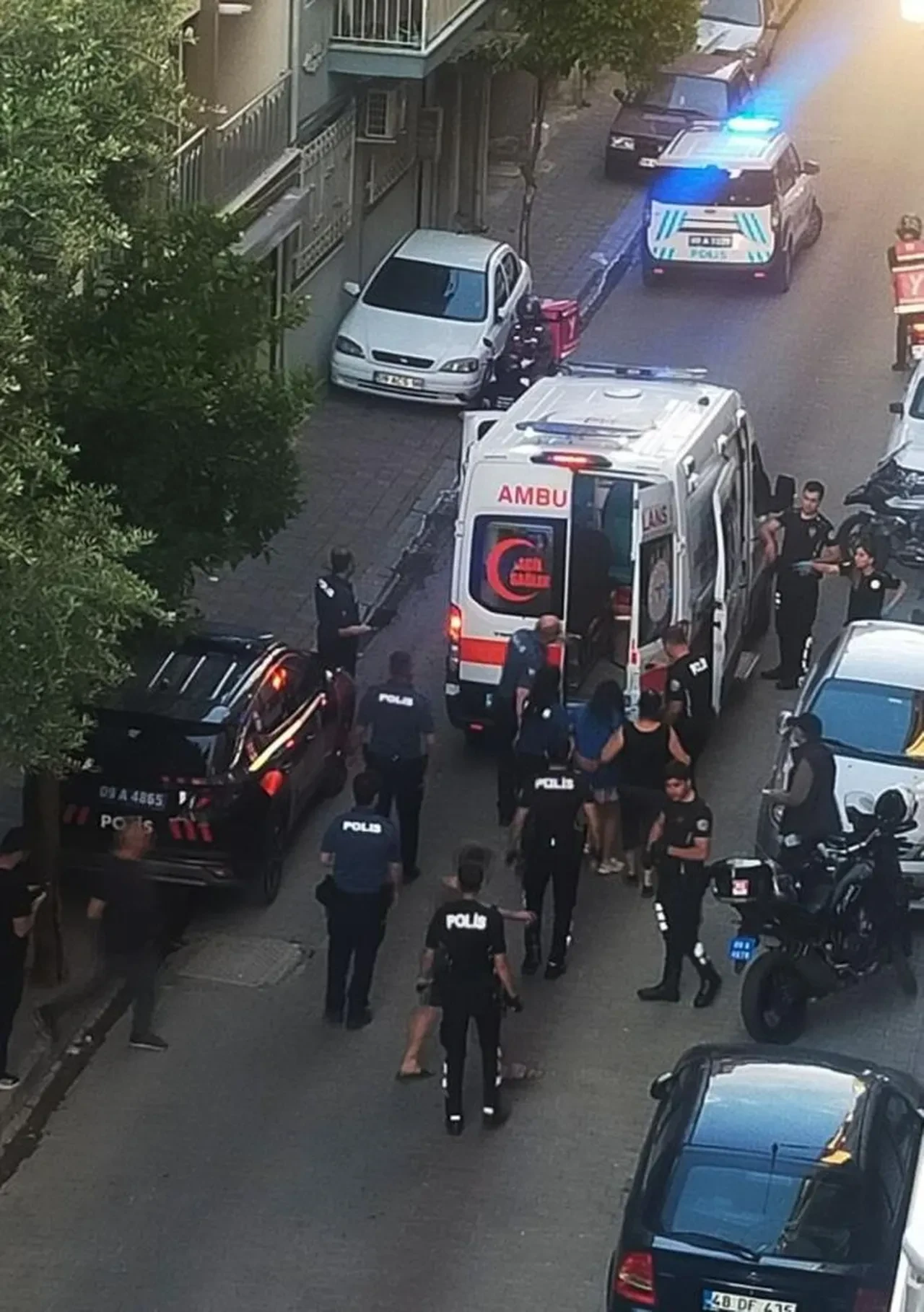 Aydın'da samuray kılıcıyla dehşet saçtı: Genç kız etkisiz hale getirildi