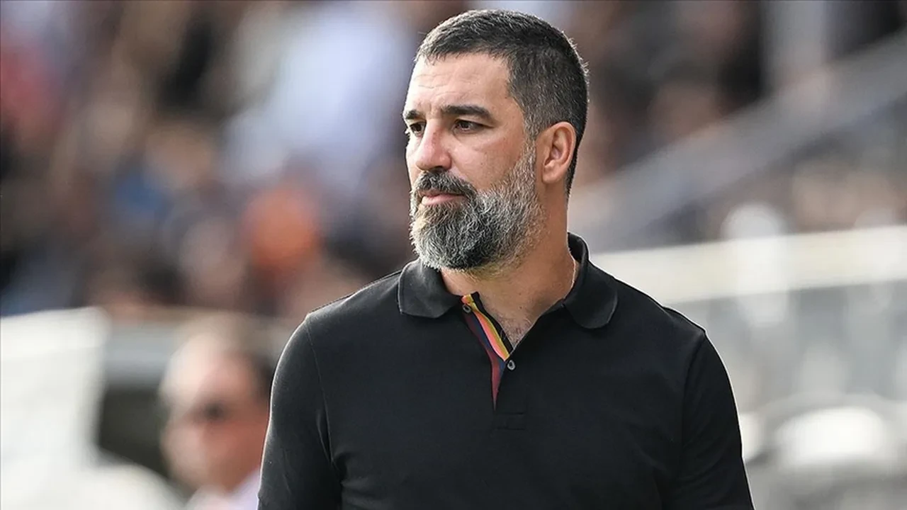 Beşiktaş'ta Sergen Yalçın'ın istifası sonrası 4 yerli aday! Arda Turan, Şenol Güneş ve İlhan Palut listenin başında
