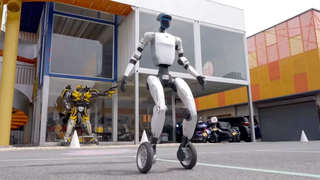 Çin'den bilim kurgu filmlerini aratmayacak karar: İnsansı robotlara vatandaş gibi kimlik veriliyor!