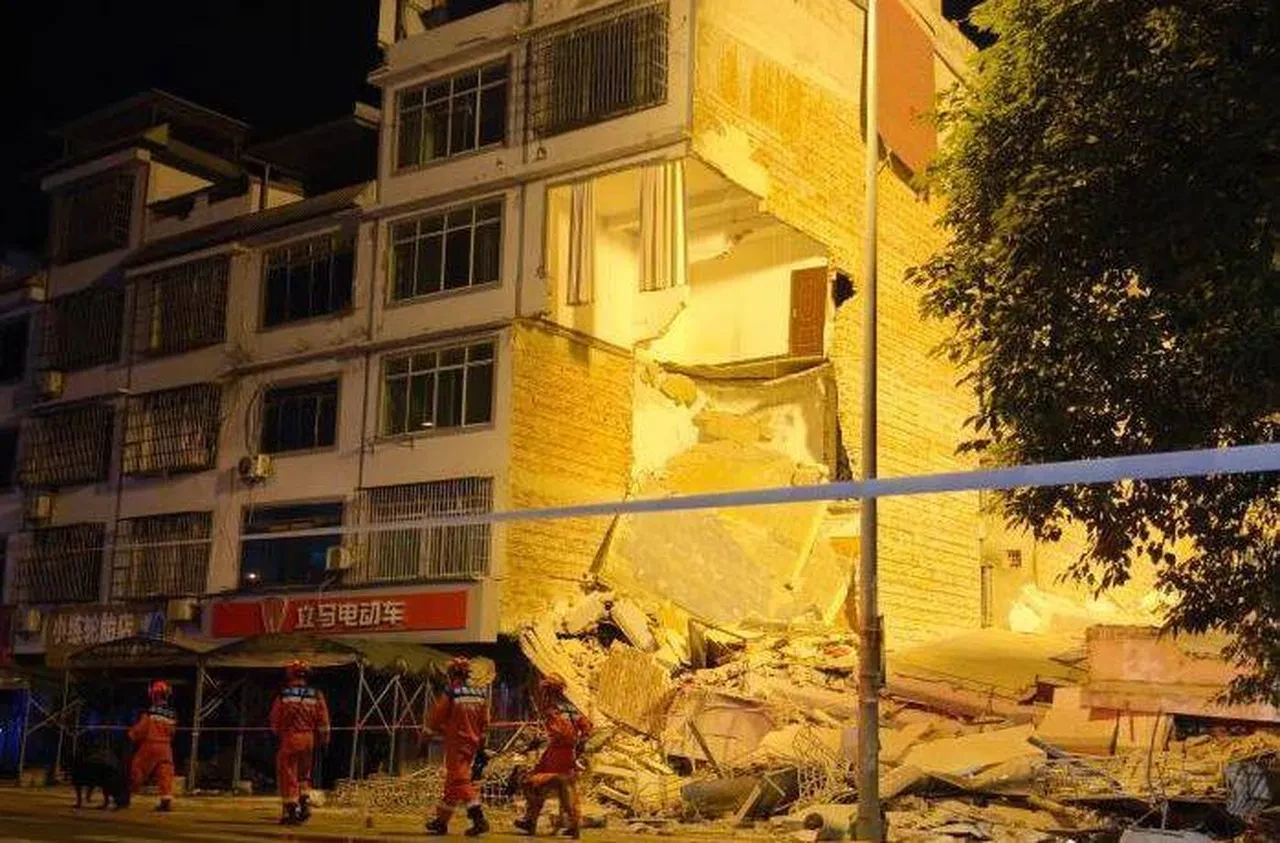 Dünya beşik gibi sallanıyor! Çin'de deprem: Ölü ve yaralılar var