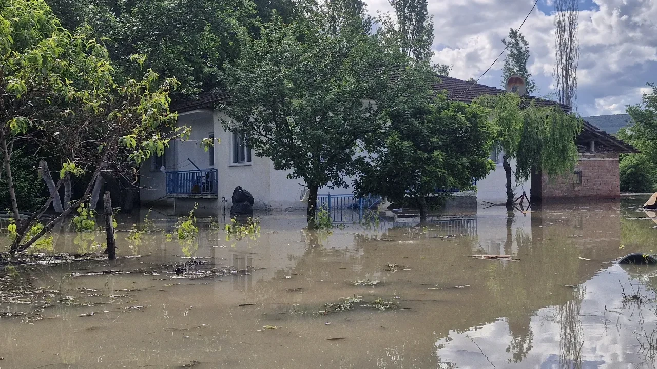 Tokat'ta taşkın alarmı! 70 ev boşaltıldı, okullar üç gün tatil edildi