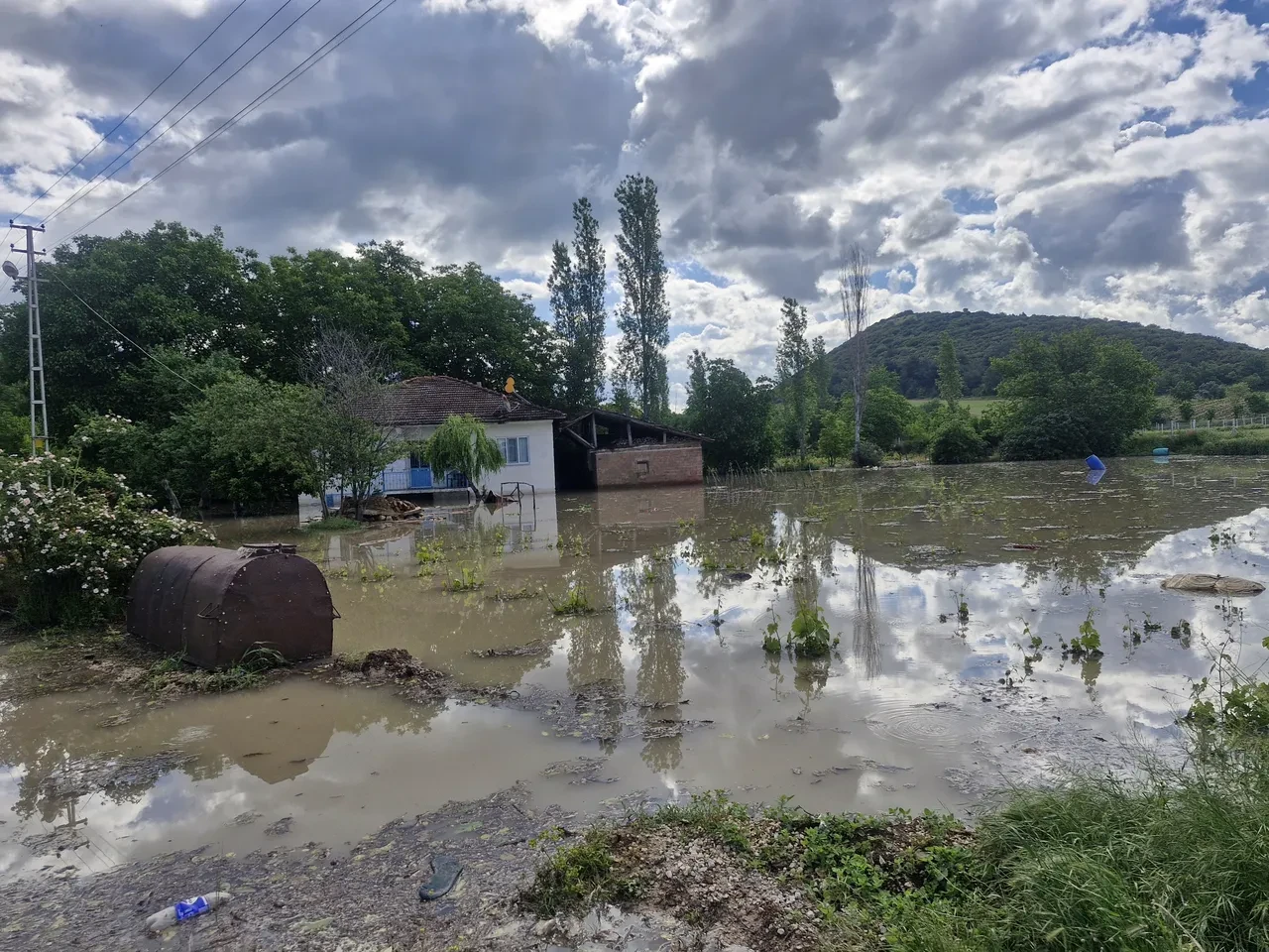 Tokat'ta taşkın alarmı! 70 ev boşaltıldı, okullar üç gün tatil edildi