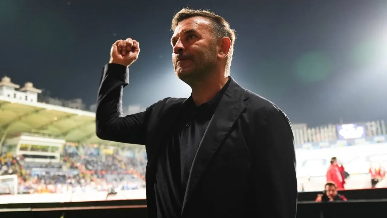 Galatasaray'da Okan Buruk'tan transfer açıklaması! "Hedefimiz, yeni sezon için iyi bir kadro kurmak"