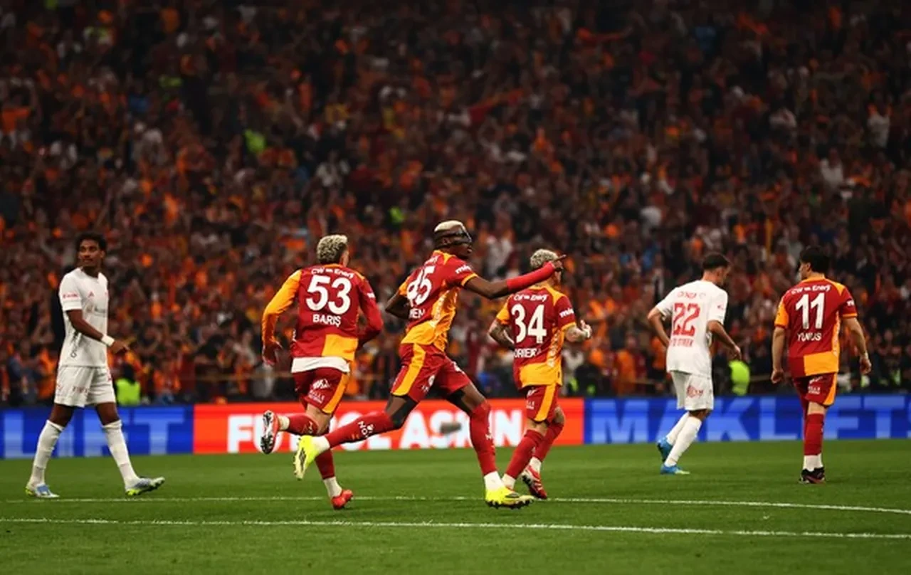 Galatasaray'da yaprak dökümü! 3 yıldızla yollar ayrılıyor: Yeni sezonda olmayacaklar