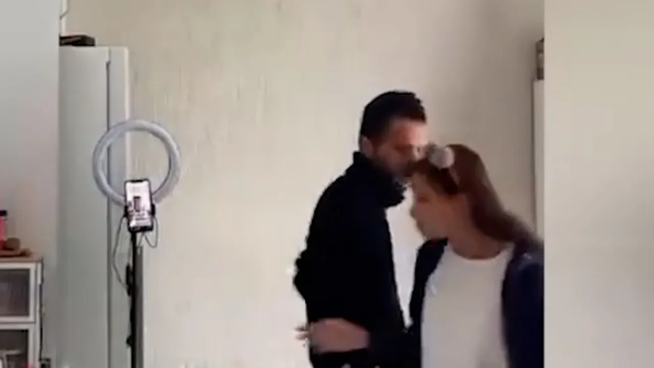 TikTok'ta dayak rezaleti! Canlı yayında eşine şiddet uyguladı: Gelen tepkilere böyle cevap verdi