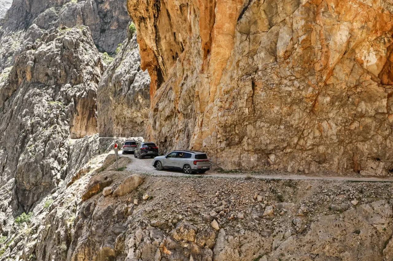 Yeni GLC elektrikli Türkiye'ye ne zaman gelecek? İşte, fiyatları
