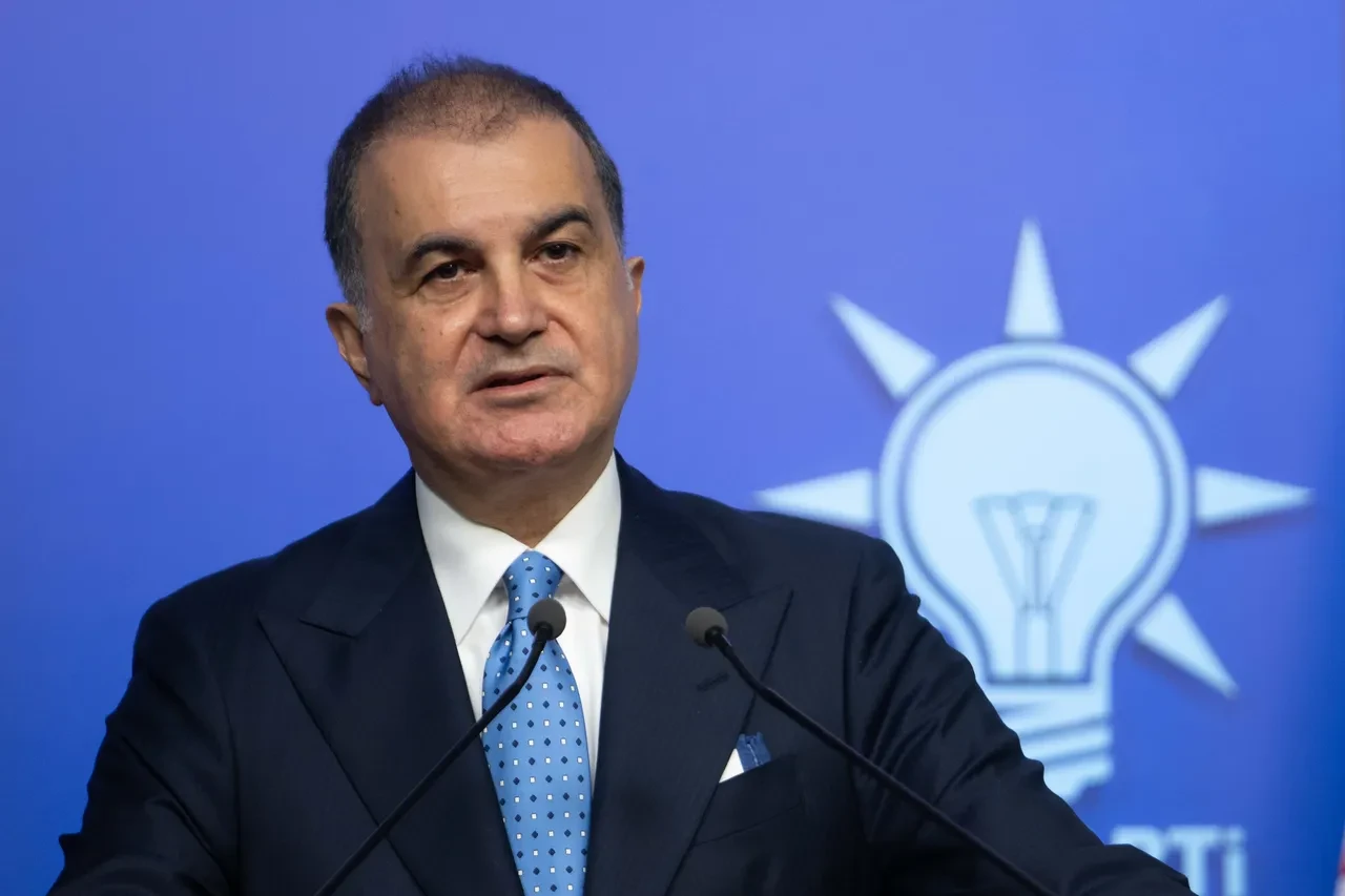AK Parti Sözcüsü Ömer Çelik'ten Terörsüz Türkiye mesajı: Yol haritası güncellenecek