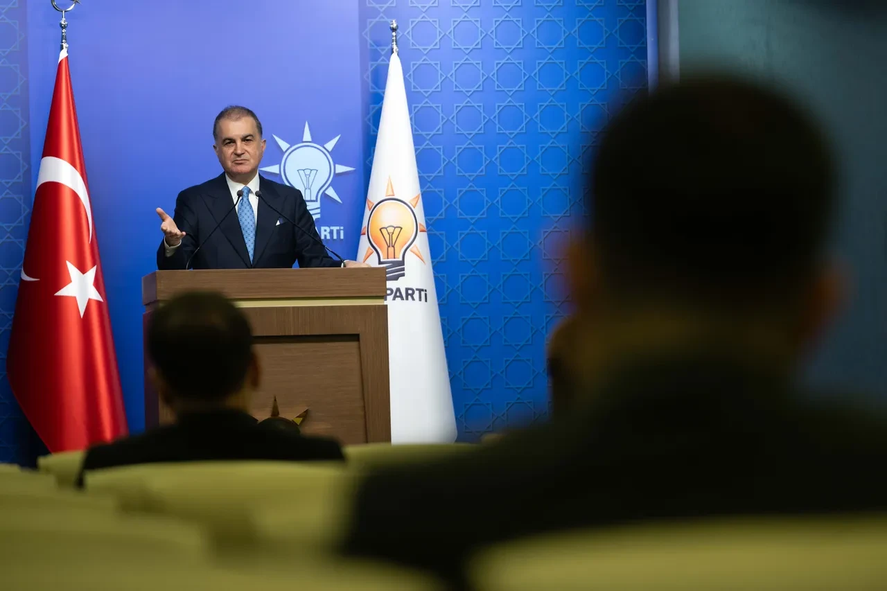 AK Parti Sözcüsü Ömer Çelik'ten Terörsüz Türkiye mesajı: Yol haritası güncellenecek