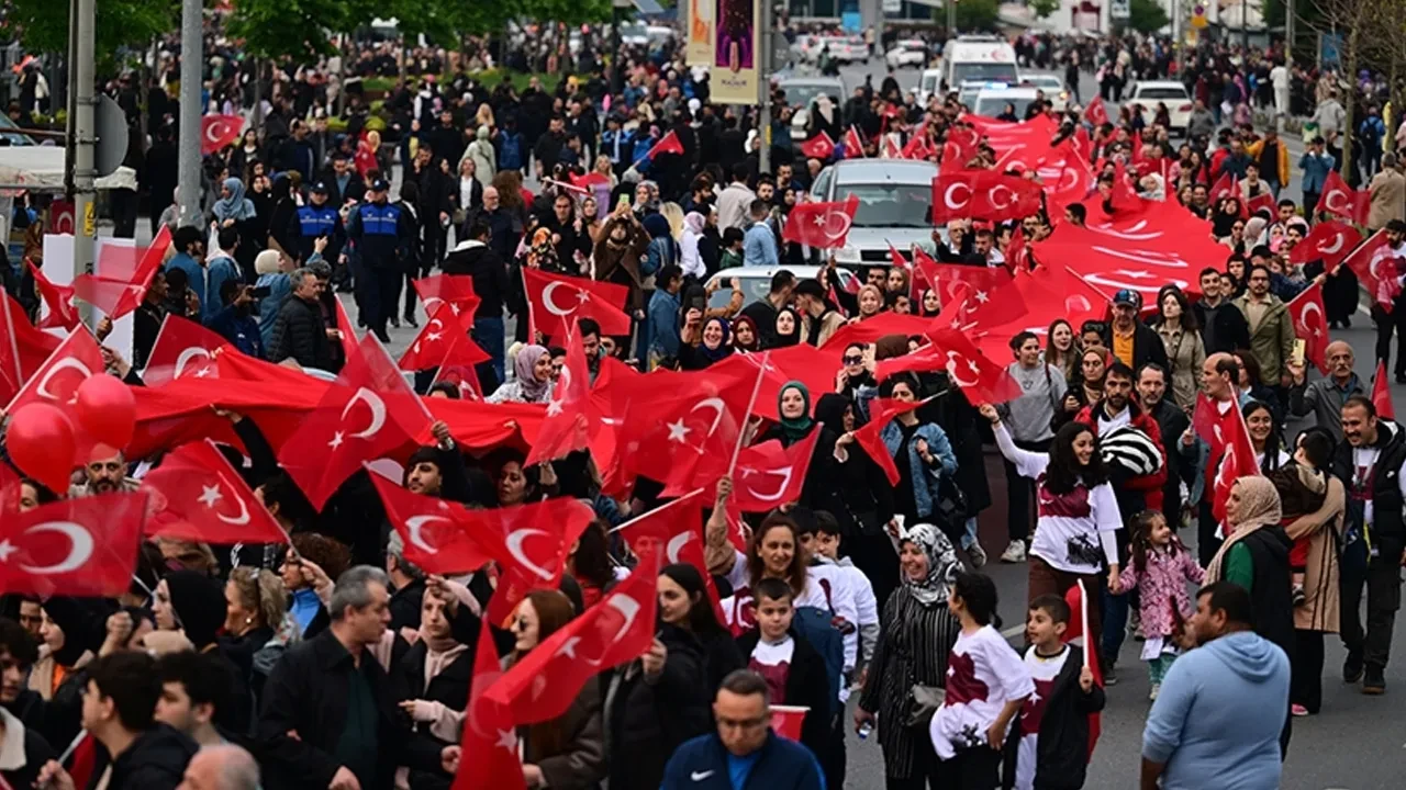 Asırlık coşku! Bağımsızlık aşkıyla tutuşan bir milletin küllerinden doğuşu: 107 yıldır sönmeyen ateş