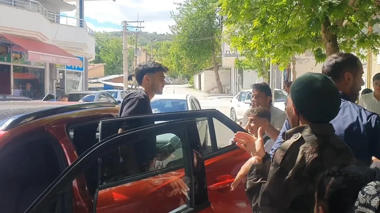 Beşiktaşlı Mustafa Erhan Hekimoğlu'nun ehliyetine el konuldu