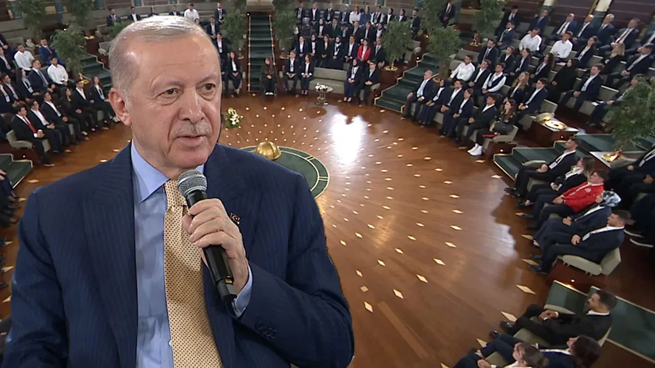Cumhurbaşkanı Erdoğan gençler ve milli sporculara Terörsüz Türkiye sürecinde asıl amacı açıkladı: Çektiğimiz sıkıntıları siz çekmeyin