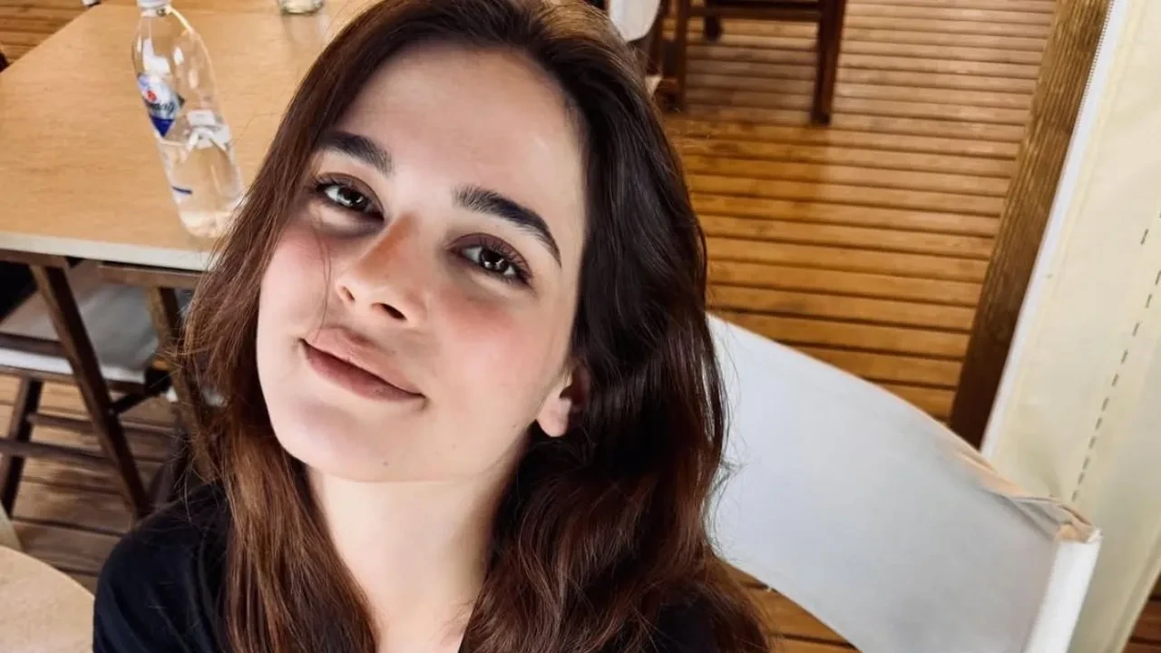 Daha 17 dizisinin Deniz’i Helin Elveren kimdir? Helin Elveren kaç yaşında, hangi dizilerde oynadı?