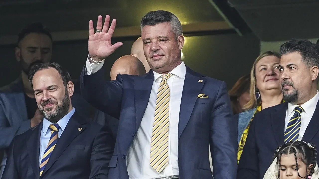 Fenerbahçe'de başkan Sadettin Saran'dan ayrılık açıklaması! "Kimse Sadettinci olarak ayrılmıyor"