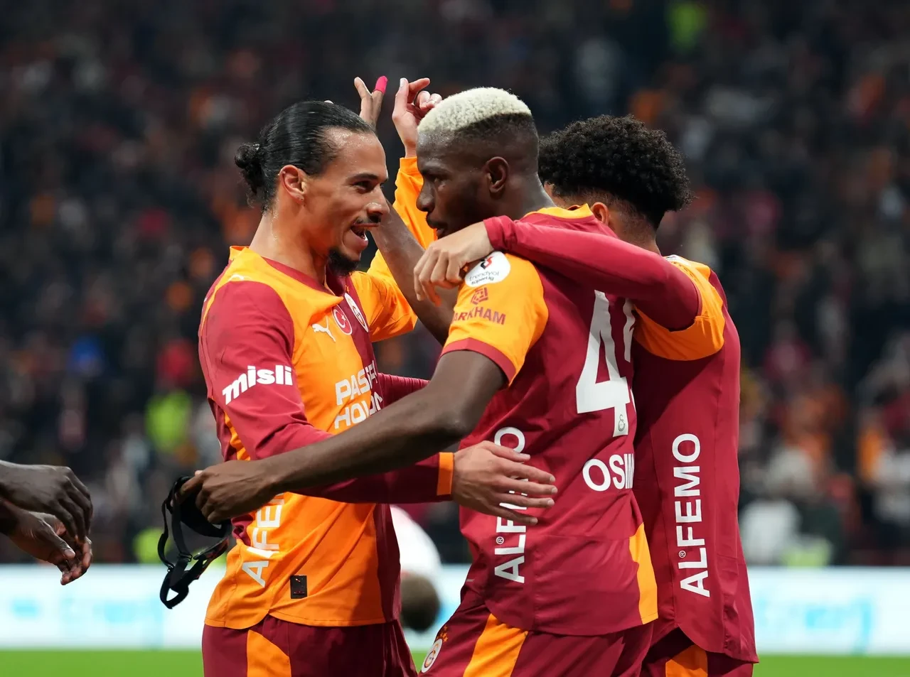 Galatasaray’da yaprak dökümü: 6 ayrılık netleşti! Yeni kural dengeleri altüst etti