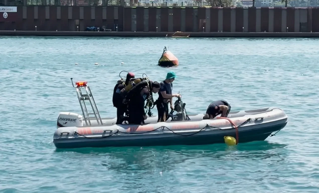 İstanbul Boğazı'nda korkutan kayıp: Midye salyangoz toplamak için denize daldı, bir daha haber alınamadı