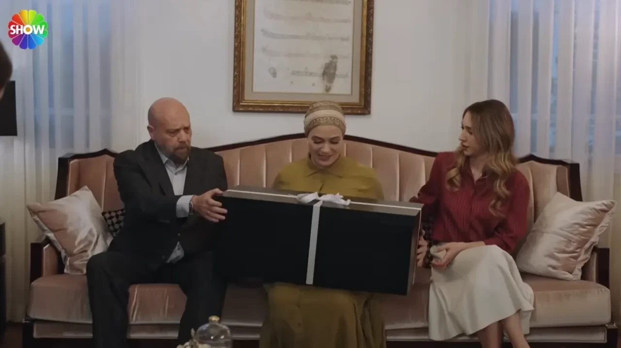 Kızılcık Şerbeti sezon finali yeni bölüm fragmanı yayınlandı! Kızılcık Şerbeti dizisi 138. bölüm sezon finalinde neler olacak?