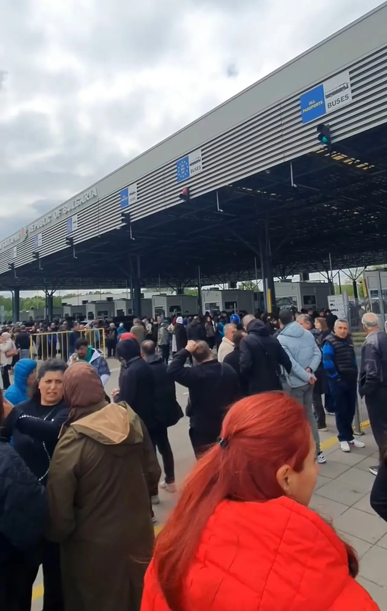 AB/Schengen ülkelerine seyahat eden vatandaşlara uyarı! Bulgaristan sınırında EES kargaşası: 10 saat beklediler