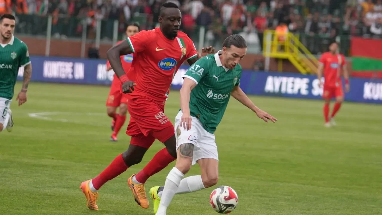 Amedspor Süper Lig'e yükseldi! Diyarbakır temsilcisinde büyük coşku