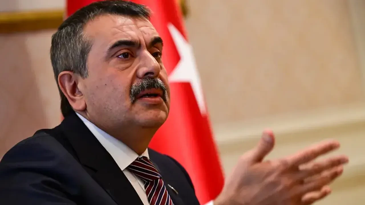 Ara tatil kalkıyor mu? Bakan Tekin açıkladı: Okul takviminde yeni dönem