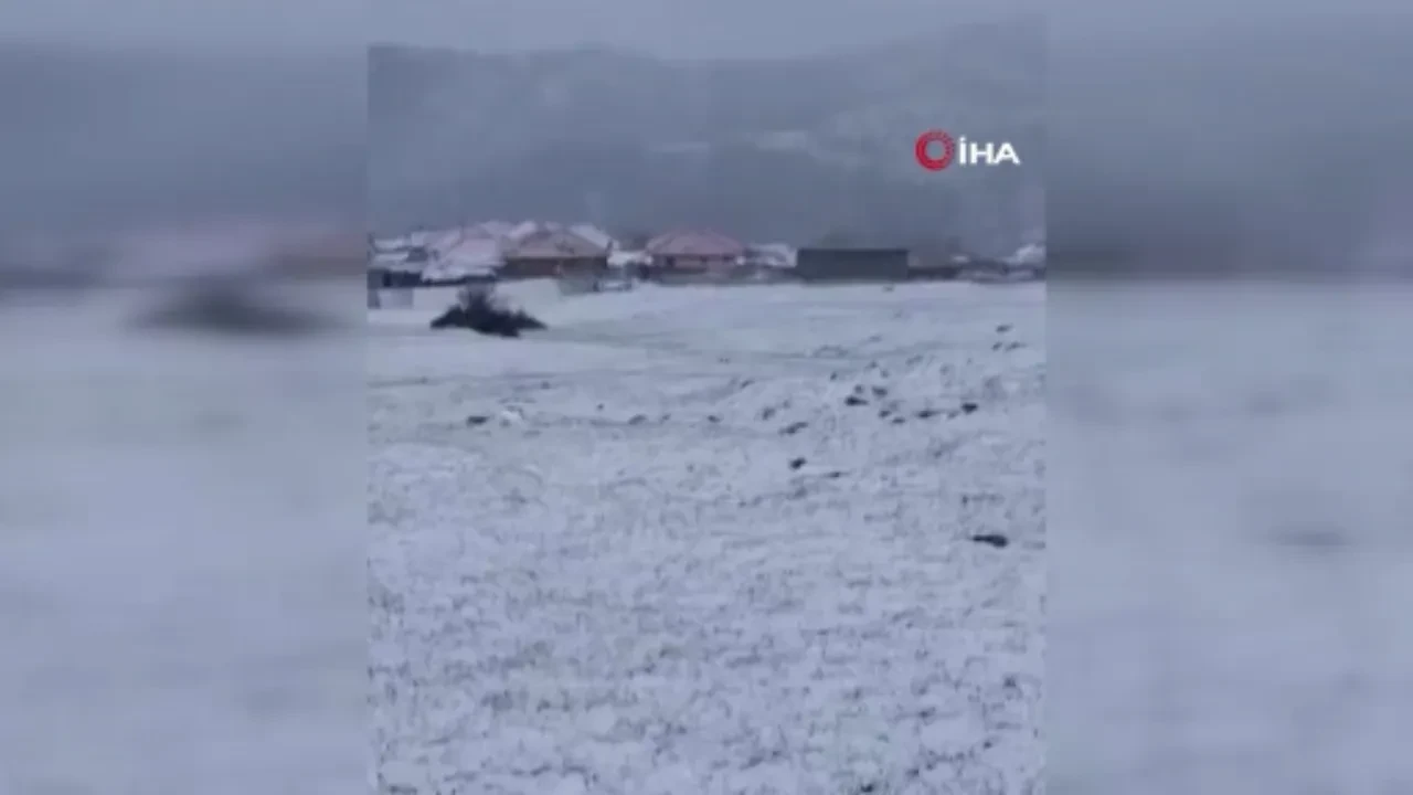 Bahar günü kış geldi! Ankara'nın yüksek kesimlerine kar yağdı 