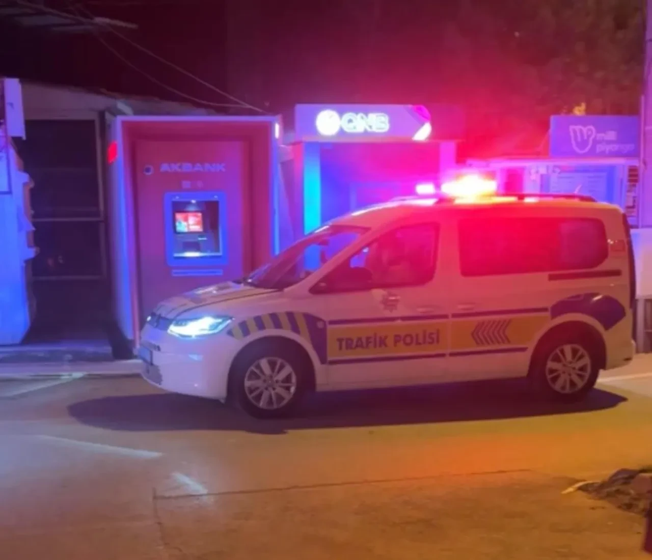 Edirne'de alkollü arkadaşların ‘kayıp anahtar’ tartışması kavgaya dönüştü: 1 yaralı