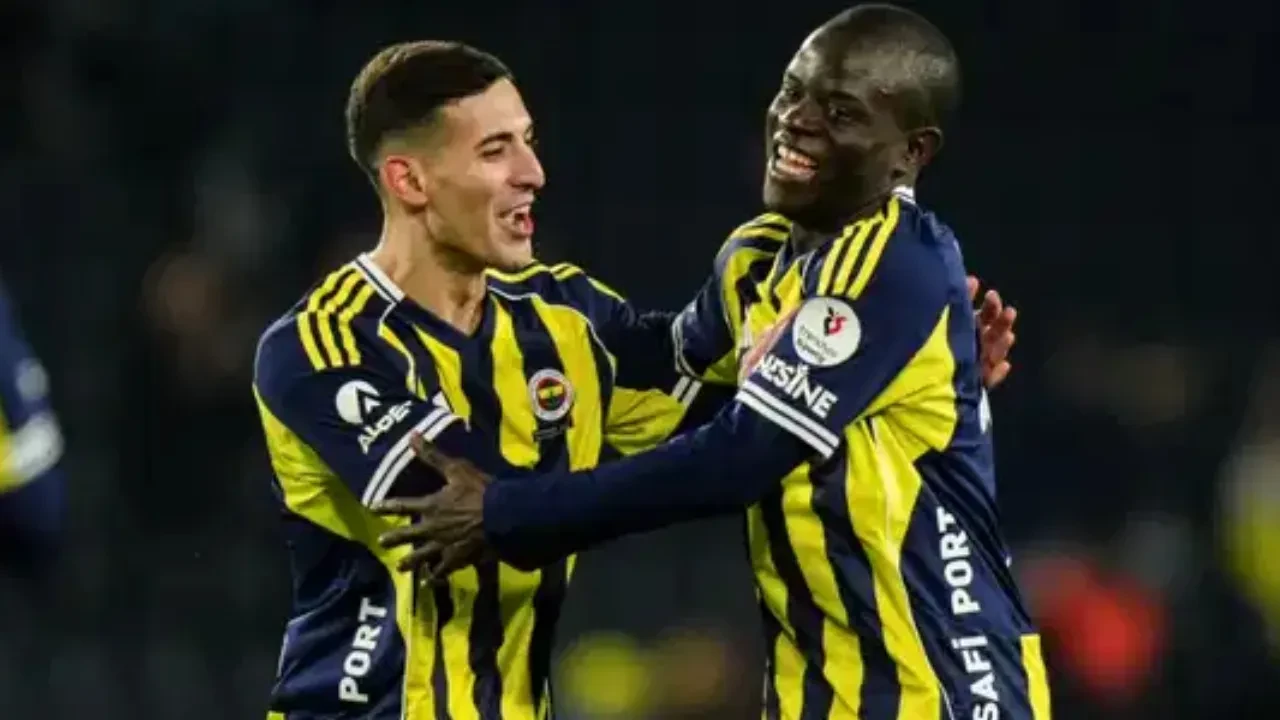 Fenerbahçe Başakşehir CANLI nereden izlenir? Fenerbahçe Başakşehir ilk 11’ler, maç kadrosu belli oldu