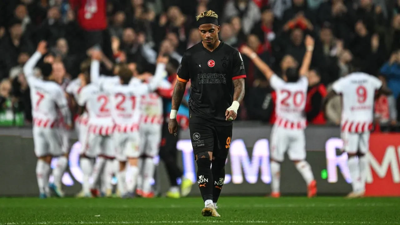 Galatasaray, Samsunspor deplasmanında dağıldı! Cimbom 4-1 yenilerek şampiyonluk turunu atamadı