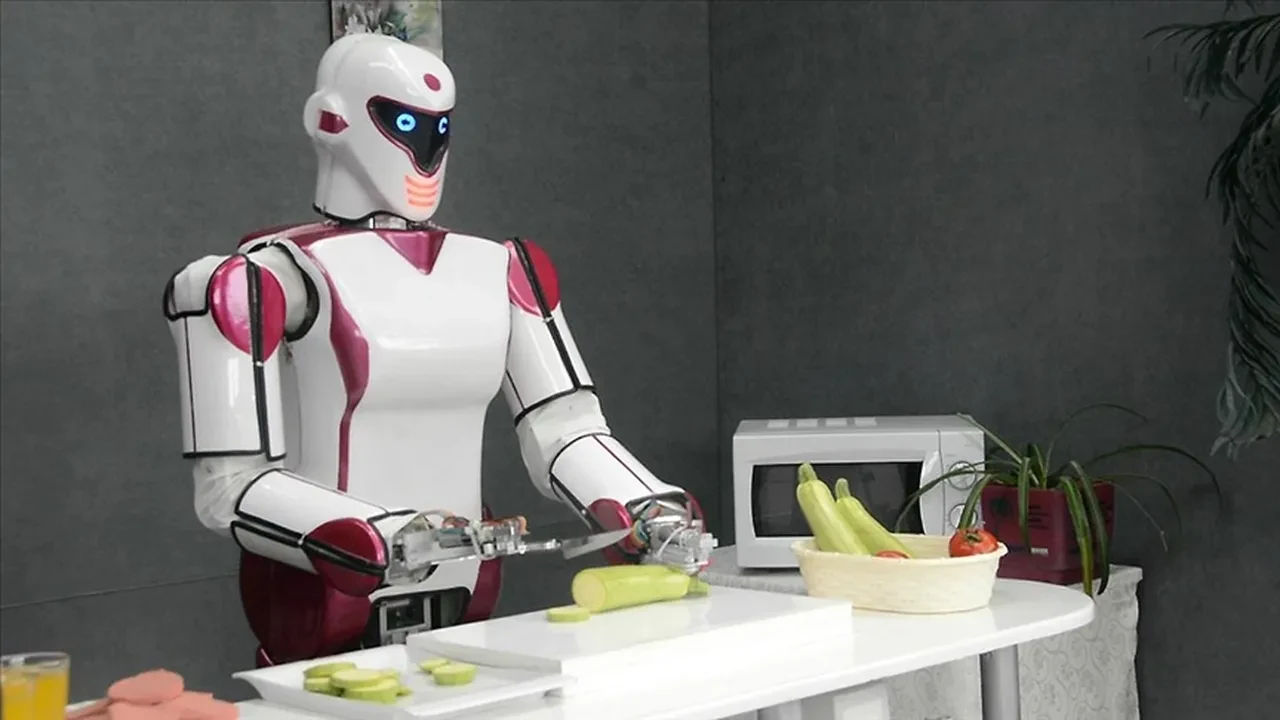 Her saat başı bir insansız robot üretiliyor