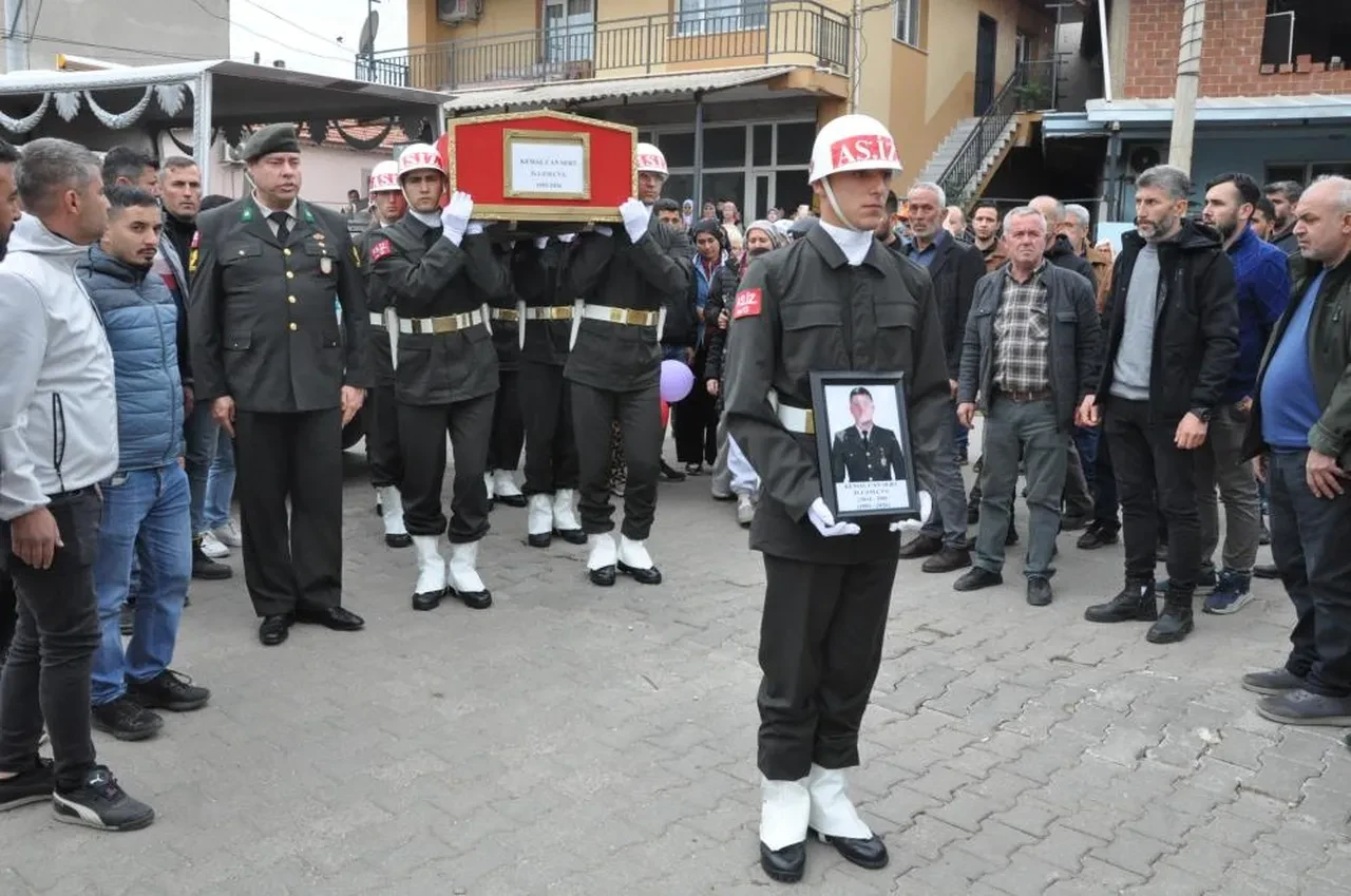 Kaza kurbanı Manisalı Uzman Çavuş’a acı veda