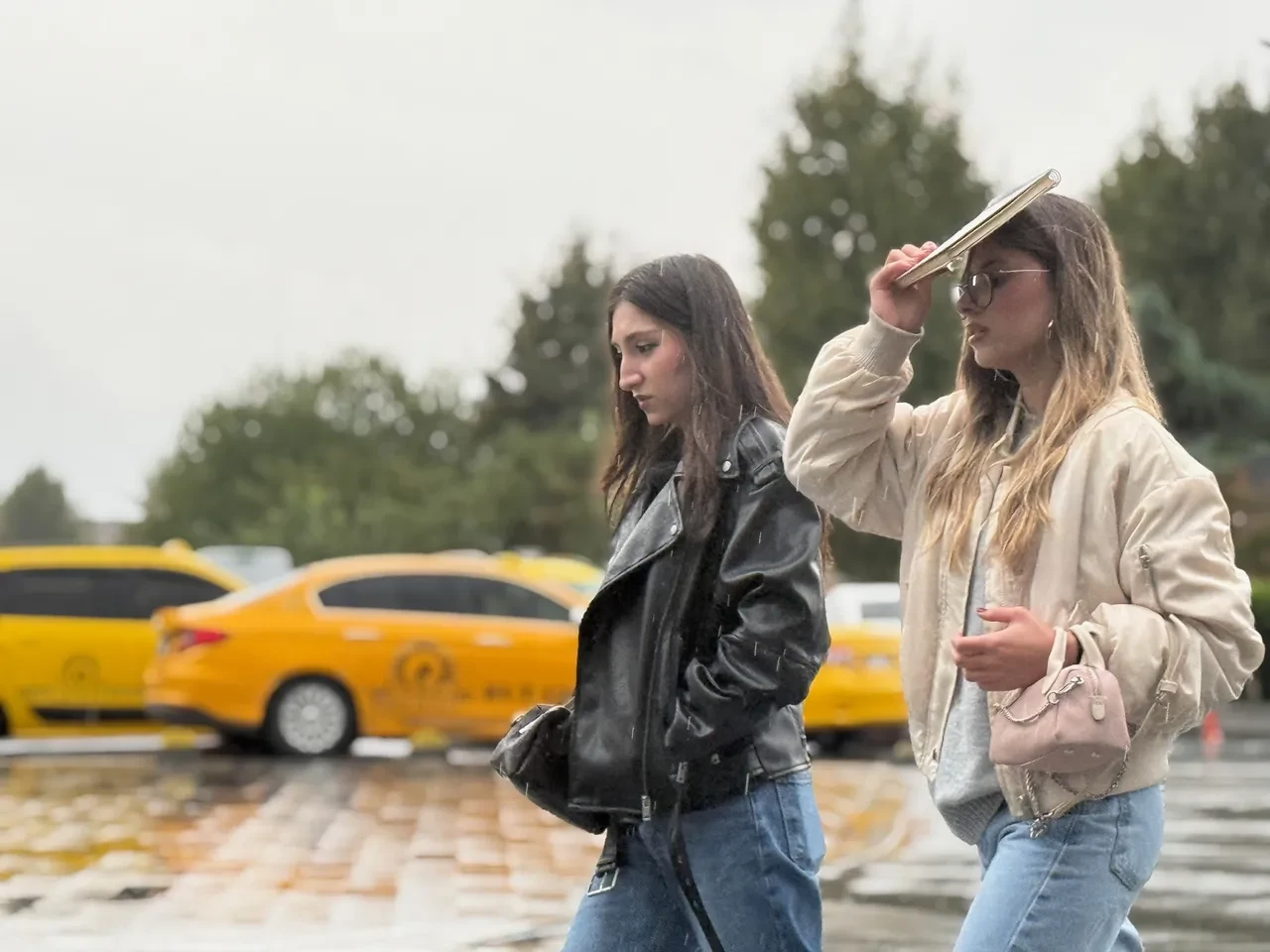 Meteoroloji 13 ili sarı kodla uyardı: Kar, sağanak ve fırtına geliyor! Sıcaklık 10 derece düşecek