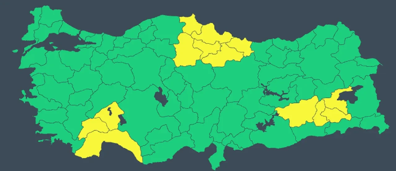 Meteoroloji 13 ili sarı kodla uyardı: Kar, sağanak ve fırtına geliyor! Sıcaklık 10 derece düşecek