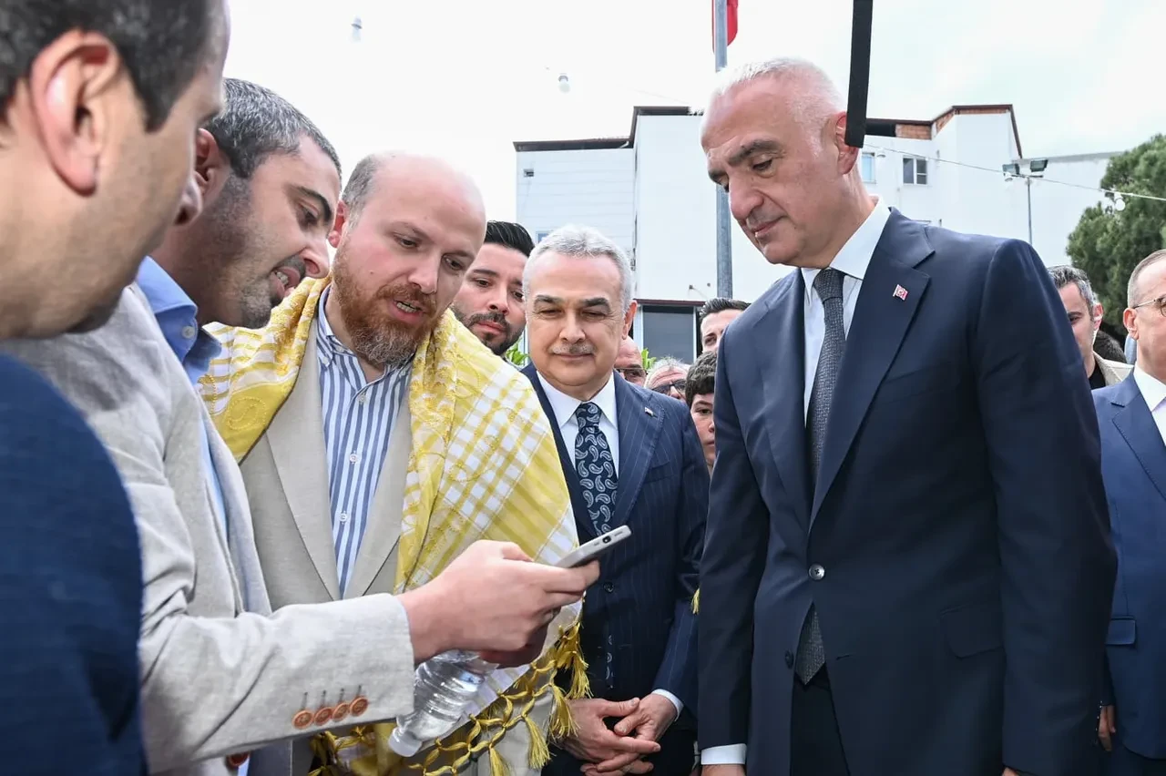 Nazilli’de festival heyecanı! Bakan Ersoy üreticiler ve sanatkârlarla bir araya geldi