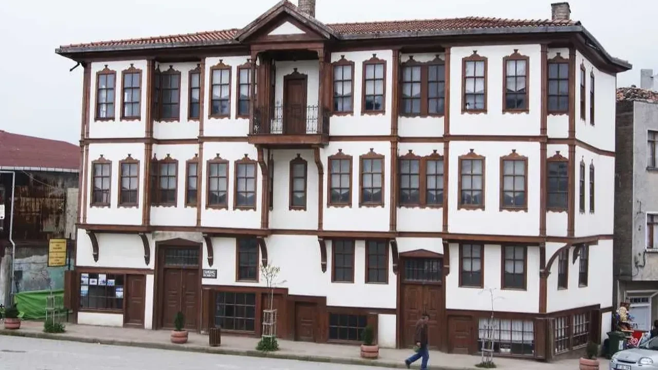 Sinop'taki 3 tarihi yapı kütüphane oluyor