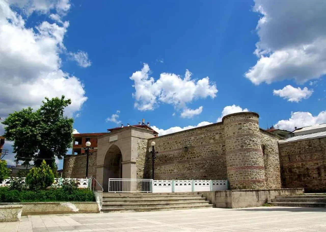 Sinop'taki 3 tarihi yapı kütüphane oluyor