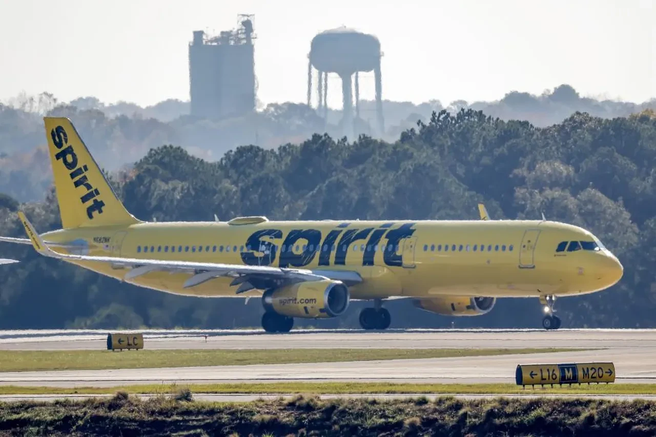 Spirit Airlines, yakıt krizi nedeniyle 34 yılın ardından faaliyetlerini sonlandırma kararı aldı