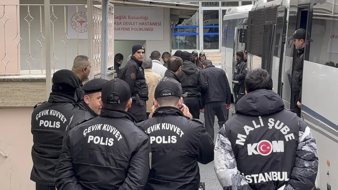 Özkan Yalım'ın makam şoföründen ses getirecek iddia: Özgür Özel'in aracının VIP dönüşümü için 170 bin euroyu Uşak Belediyesi ödedi