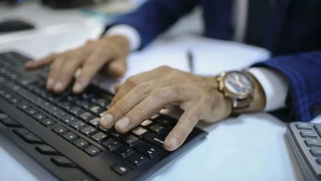 25 Mayıs noterler açık mı, kamu kurumları çalışıyor mu? 25 Mayıs 2026 bankalar açık mı?