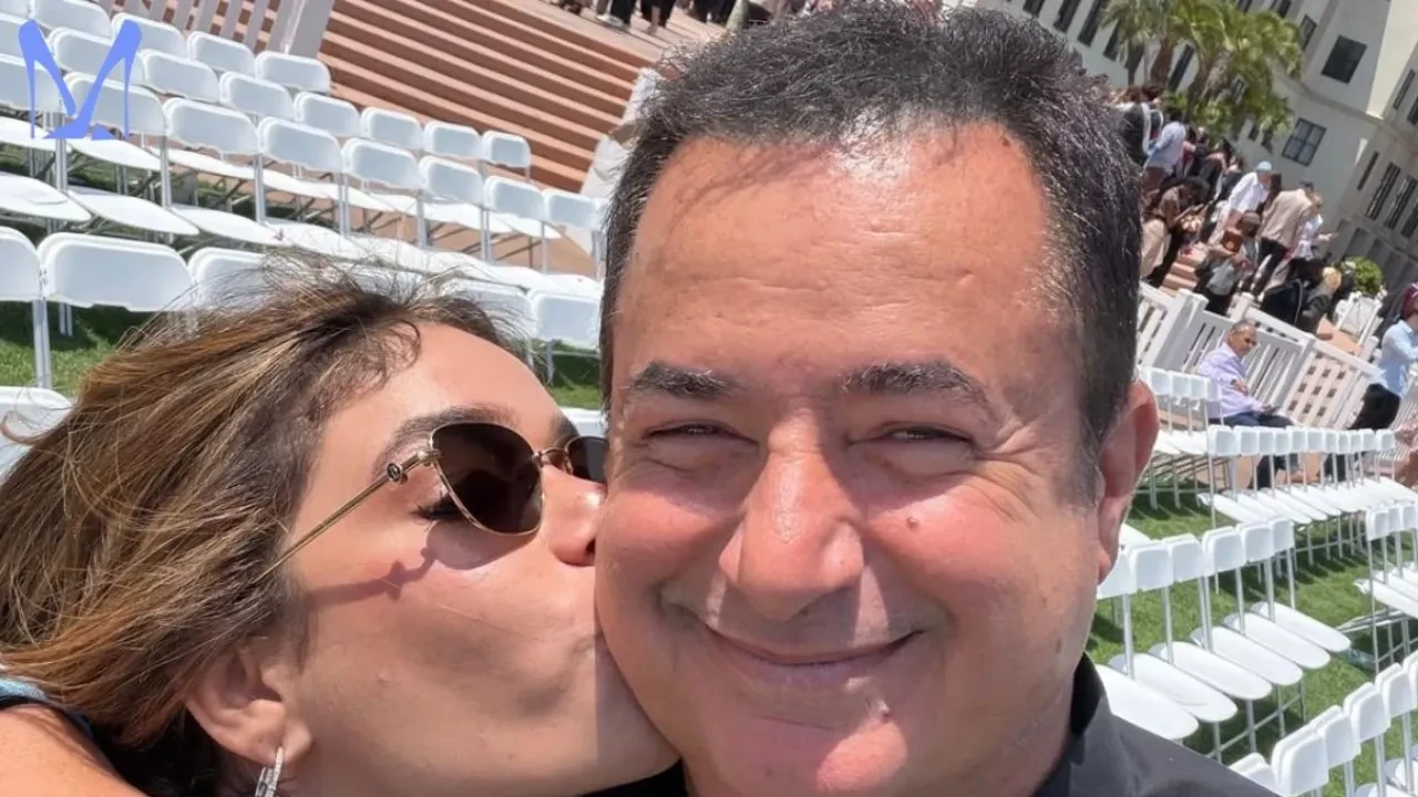 Acun Ilıcalı'nın kızı Leyla’nın sevgilisi aileye girdi! Mezuniyet fotoğraflarında aile boyu paylaşım
