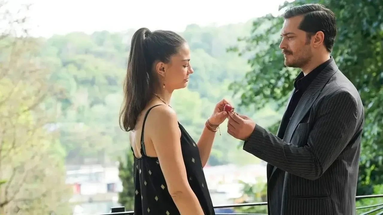 Eşref Rüya’nın bitme nedeni olarak gösterilmişti! Aslıhan Malbora’dan iddialara net cevap