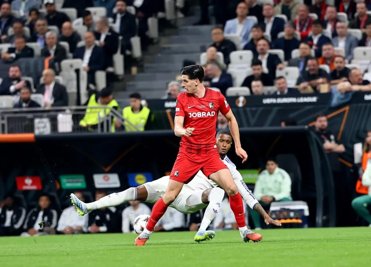 İstanbul'daki finalde Aston Villla Freiburg'a şans tanımadı! UEFA Avrupa Ligi şampiyonu oldu
