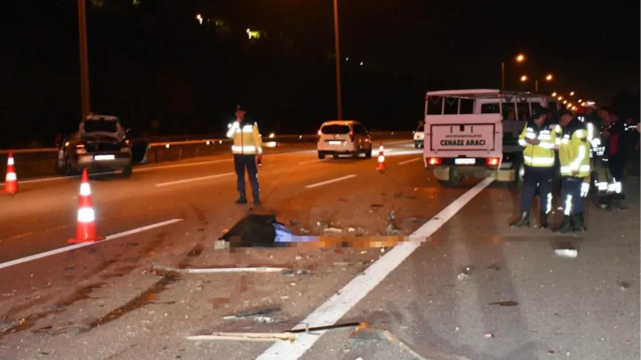 İskenderun'da otomobil tıra arkadan çarptı: Korkunç kazada genç kız hayatını kaybetti