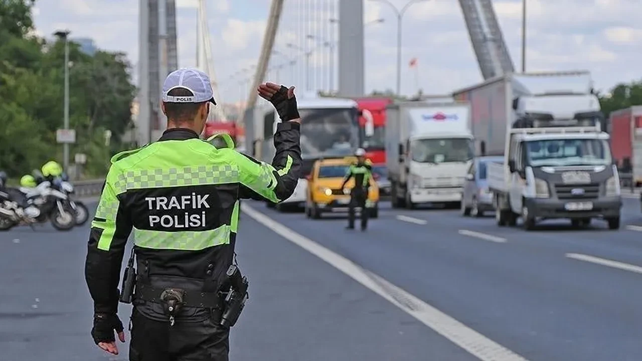 İstanbul'da üç ilçede bazı yollar trafiğe kapatılacak! İşte alternatif güzergahlar