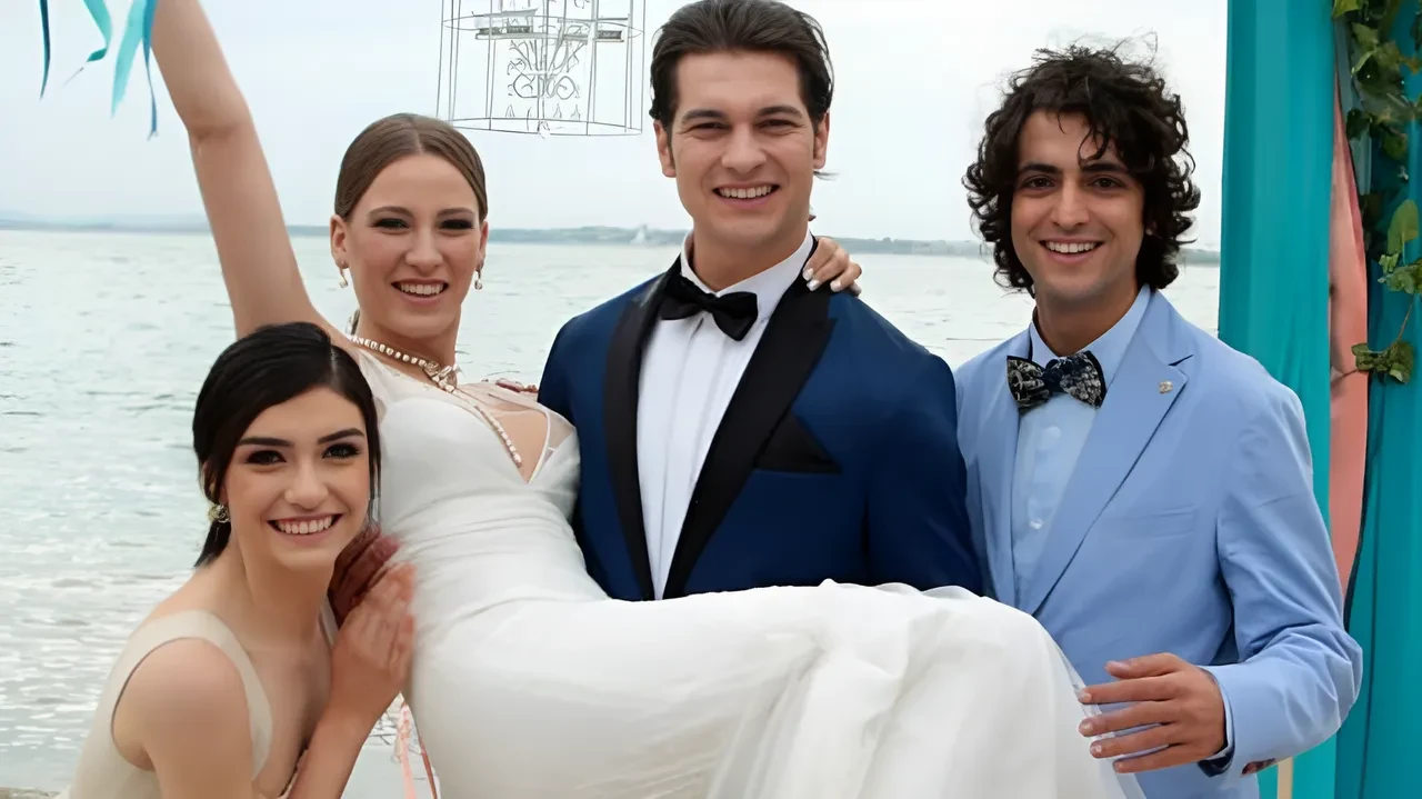 Kadın oyuncular Çağatay Ulusoy’dan uzak duruyor! Hazal Kaya, Serenay Sarıkaya şimdi de Demet Özdemir