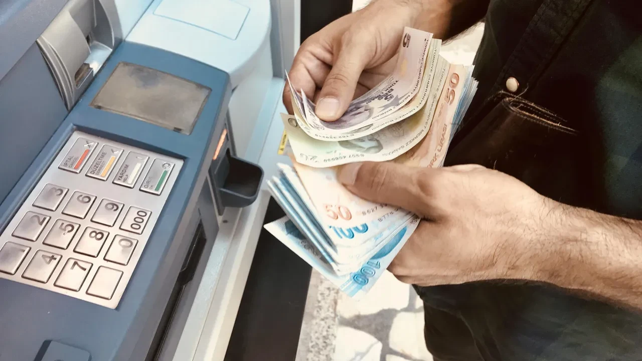 Kurban Bayramı öncesi ATM'lerde değişiklik: Para çekme limiti yükseltildi